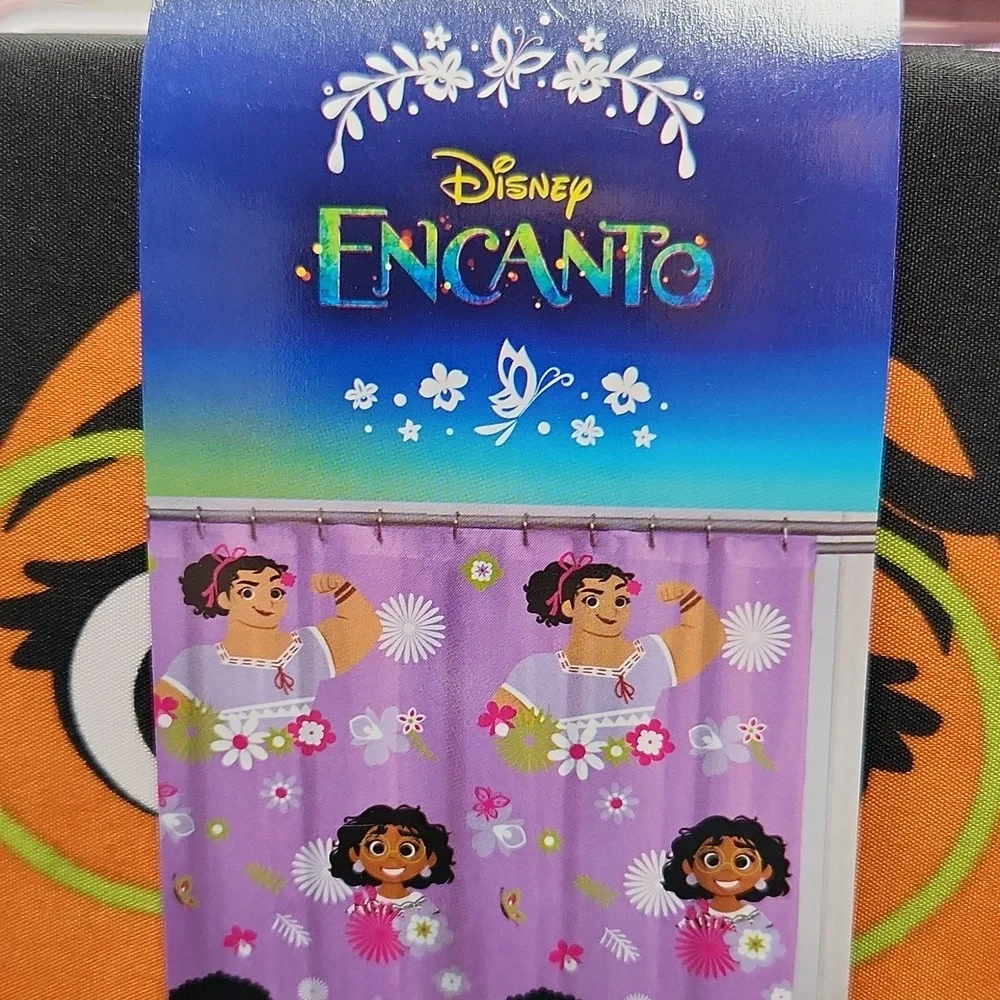 Disney Encanto Shower Curtain & Loofahs